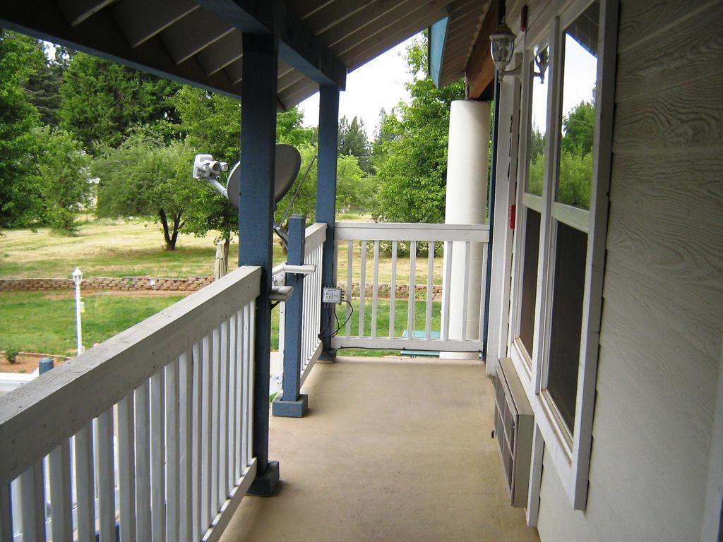 Westhaven Inn Pollock Pines Exterior photo