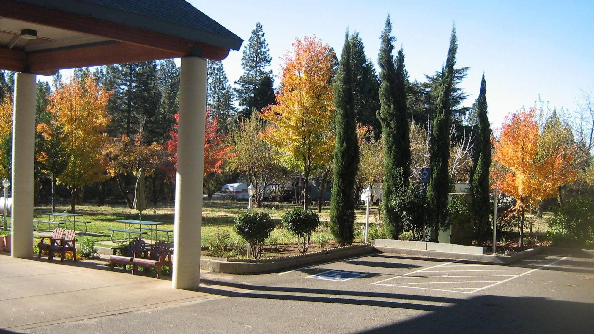 Westhaven Inn Pollock Pines Exterior photo
