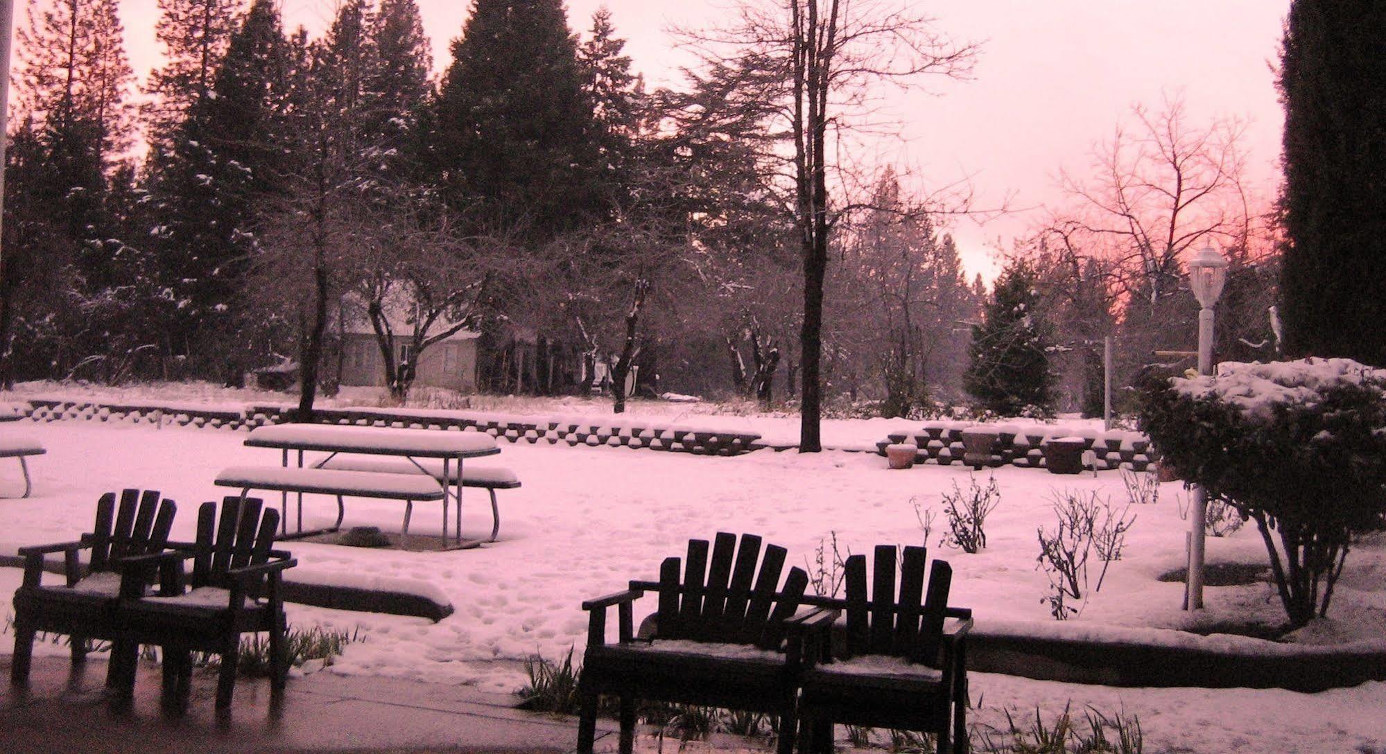 Westhaven Inn Pollock Pines Exterior photo